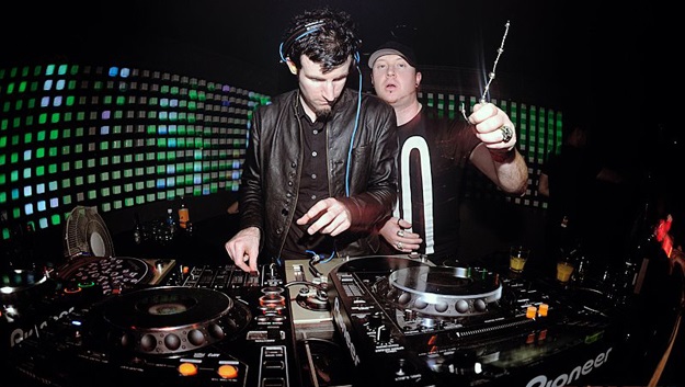 Knife Party (2)